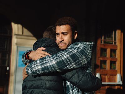 Man supporting a friend with bipolar disorder